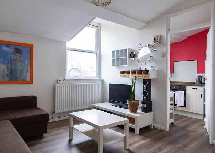 Plush Stay For Four In Central Brixton